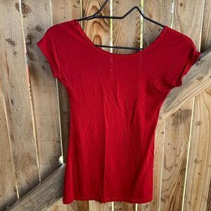 Short sleeve fitted top size small